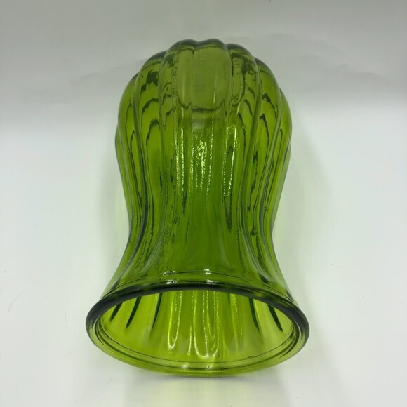 Vintage Green Glass Flower Plant Vase Indoor Tabletop Display Collectible Decor - Picture 8 of 12